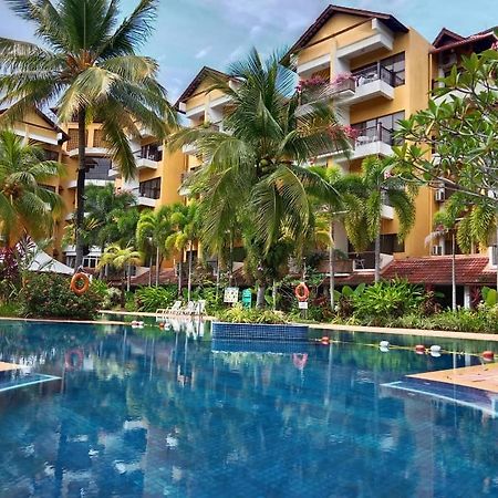 Tiara Labuan Hotel Eksteriør billede